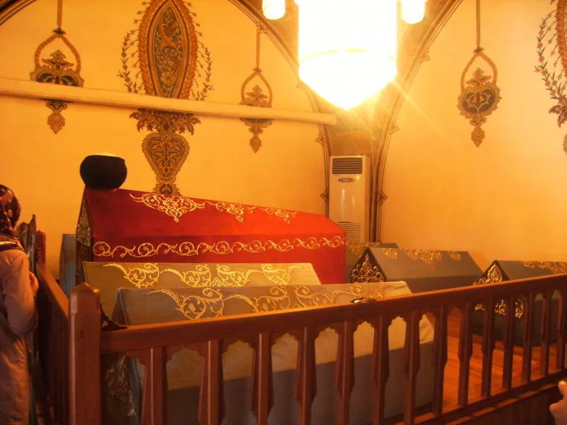 Ankara'daki Hacı Bayram Camii — 15. yüzyıldan kalma bir kutsal mekan ve türbe